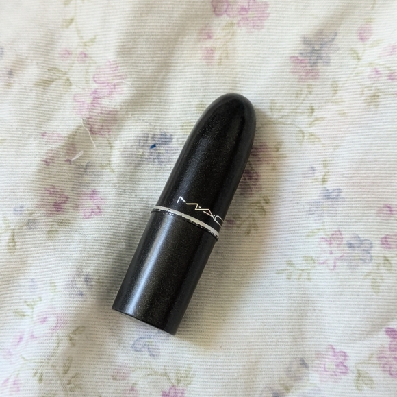 MAC Cosmetics Mini Retro Matte Lipstick (Shade—Ruby Woo) - Picture 3 of 3
